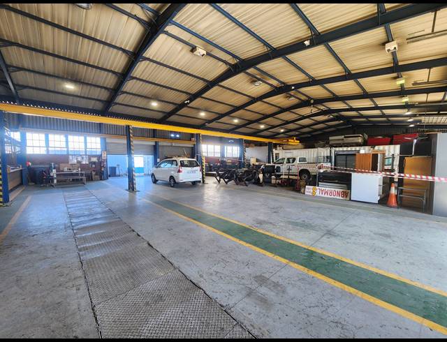 18,286M² WAREHOUSE FOR SALE IN ROODEKOP